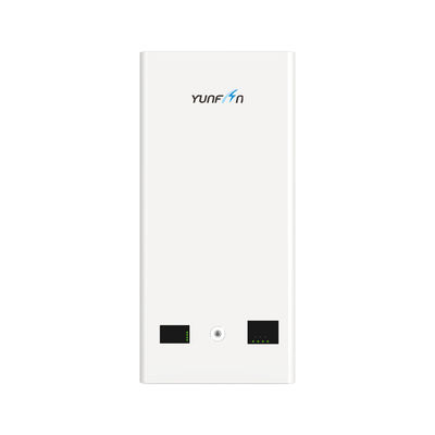 Calidad YUNFAN YF51200-5KW Sistema de almacenamiento de energía todo en uno para montaje en pared 51.2V 200Ah 10.24kWh LiFePO4 5kW Inversor híbrido Máximo 6 unidades paralelas Energía de respaldo solar para el hogar fábrica