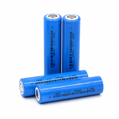 calidad Suministro de la fábrica de Yunfan 18650 2500mAh 3.7V Célula de litio cilíndrica 1C Carga 1.5C Descarga 500 ciclos Célula de litio a granel para el ensamblaje de equipos de energía fábrica